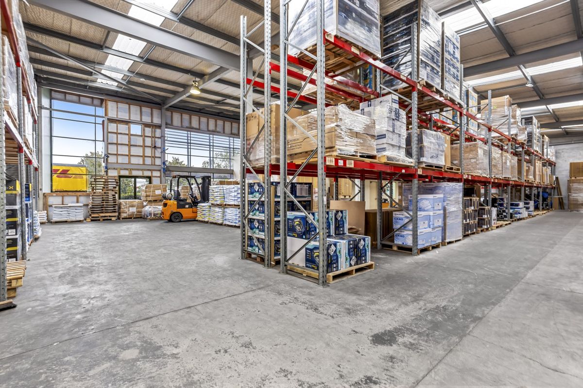 Modern high-stud industrial building - Ansicht 2