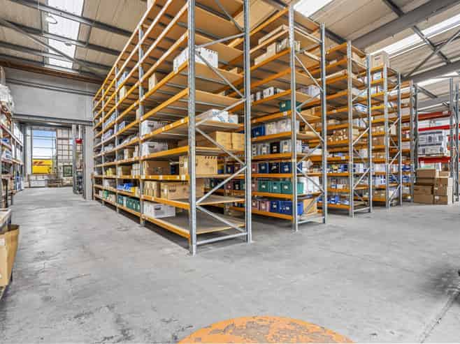 Quality industrial – secure yard
