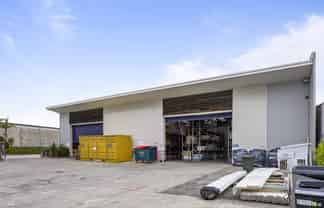 Quality industrial – secure yard