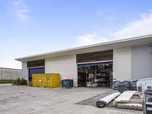 Quality industrial – secure yard