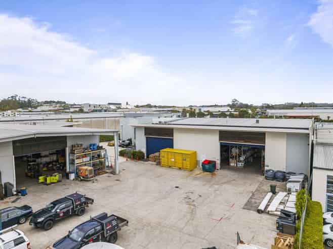 Quality industrial – secure yard