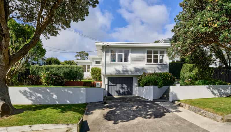 41 Raroa Terrace, Tawa