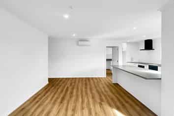 2/57 Dundas Road, Sanson