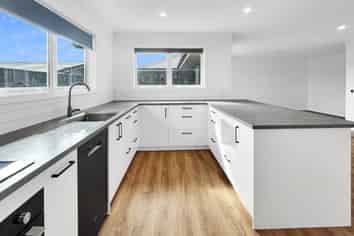 2/57 Dundas Road, Sanson