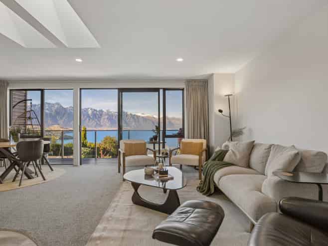 54C Wynyard Crescent, Fernhill