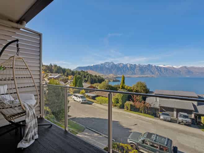 54C Wynyard Crescent, Fernhill