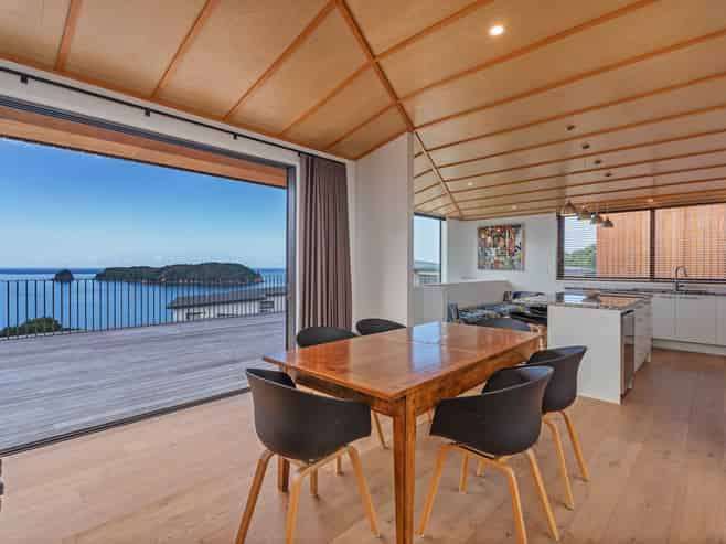 92 Grange Road, Hahei
