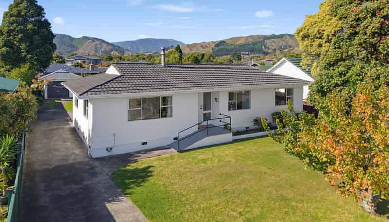 12 Nimmo Avenue West, Waikanae