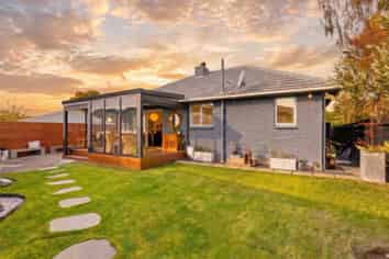 42 Trafford Street, HAREWOOD