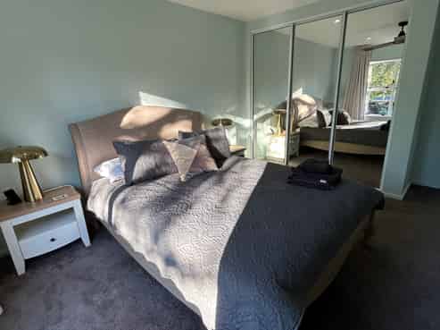 87b Woodglen, Glen Eden