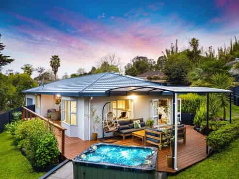 87b Woodglen, Glen Eden