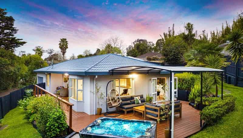 87b Woodglen, Glen Eden