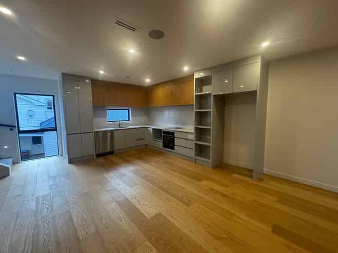 5/12 King Edward Avenue, Epsom