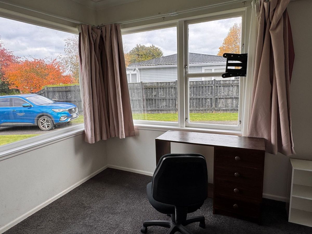 Quality Furnished 3-Bedroom Home in Prime Hokowhit - Widok 6