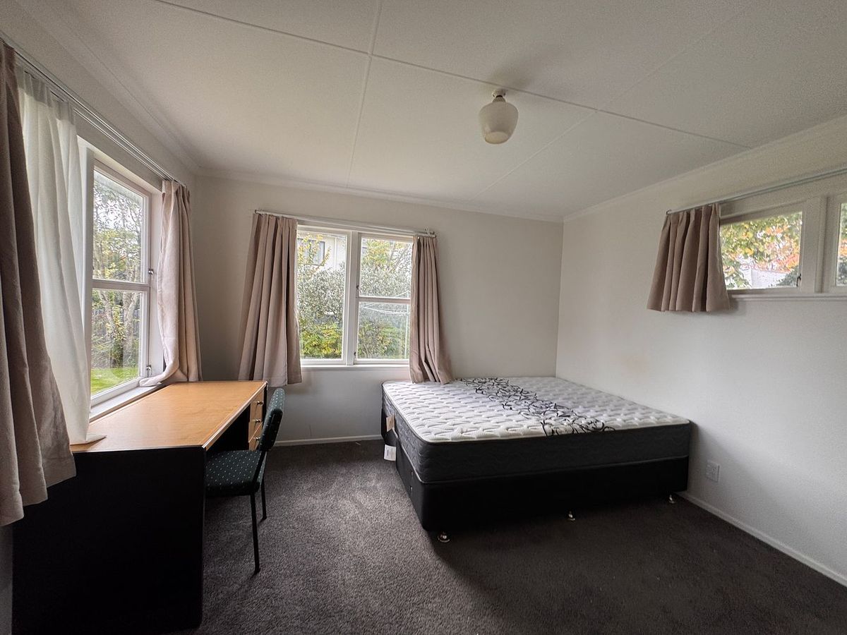 Quality Furnished 3-Bedroom Home in Prime Hokowhit - Widok 5