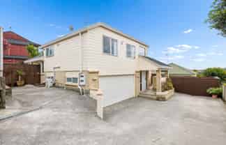 2/34 Wiltshire Place, Northpark