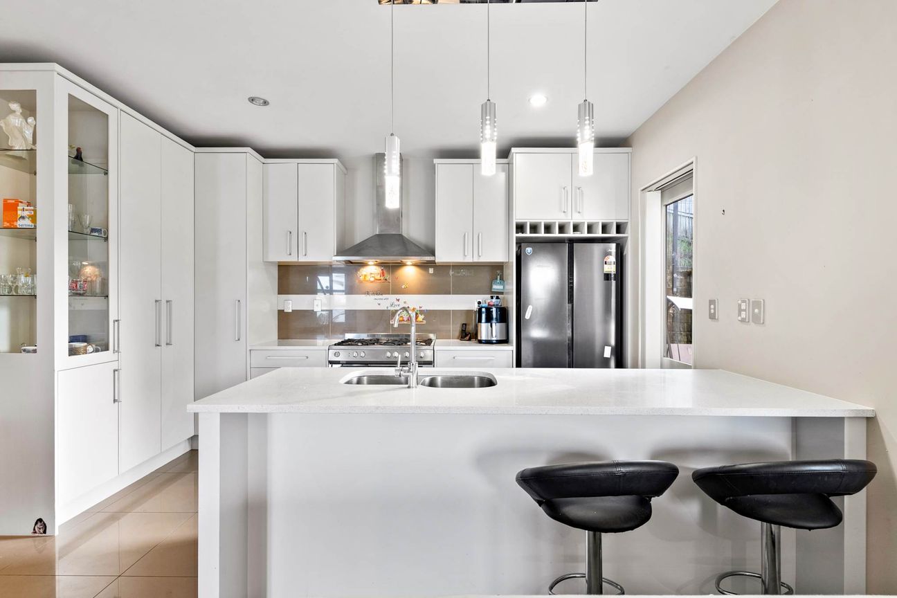 Ideal Coastal Family Home - Selling Below CV - Widok 5