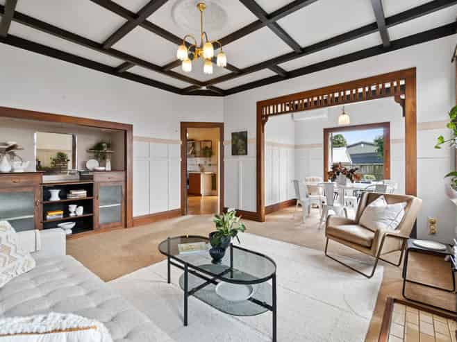 273 Meola Road, Point Chevalier