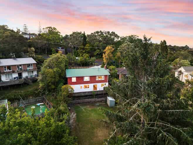 42 West Lynn Road, Titirangi