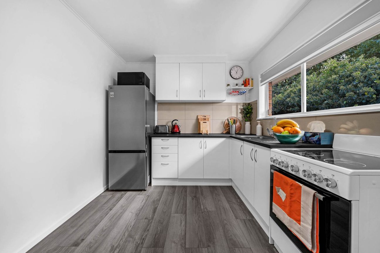 Beautifully Renovated Brick Home - Mehr