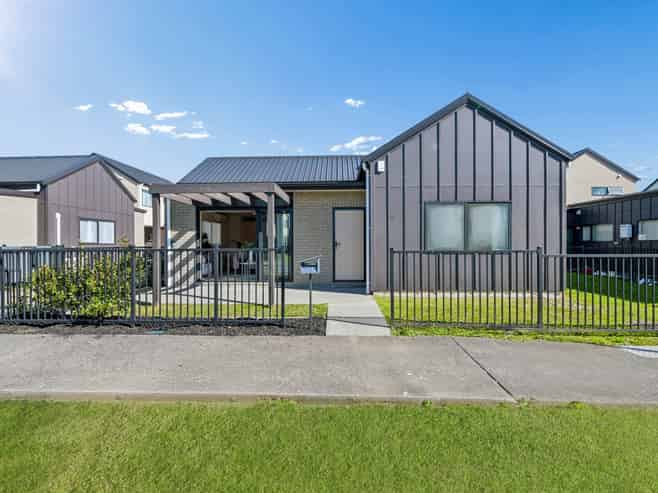 71 Black Beech Crescent, Takanini