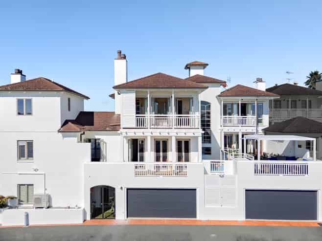 295 Pinecrest Drive, Gulf Harbour
