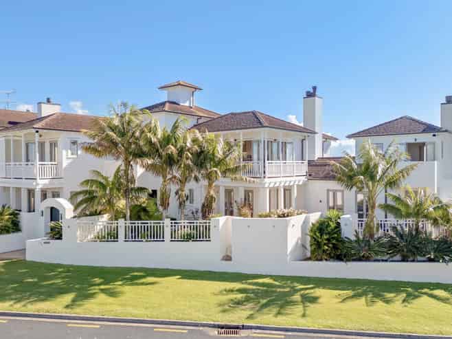 295 Pinecrest Drive, Gulf Harbour