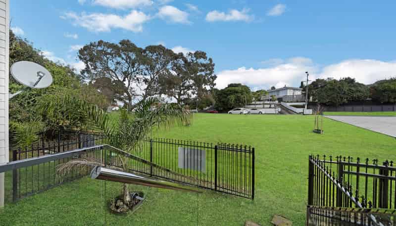 64E Coxhead Road, Manurewa
