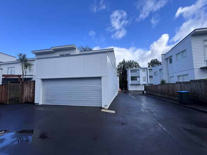 42/3 Wagener Place, Mount Albert