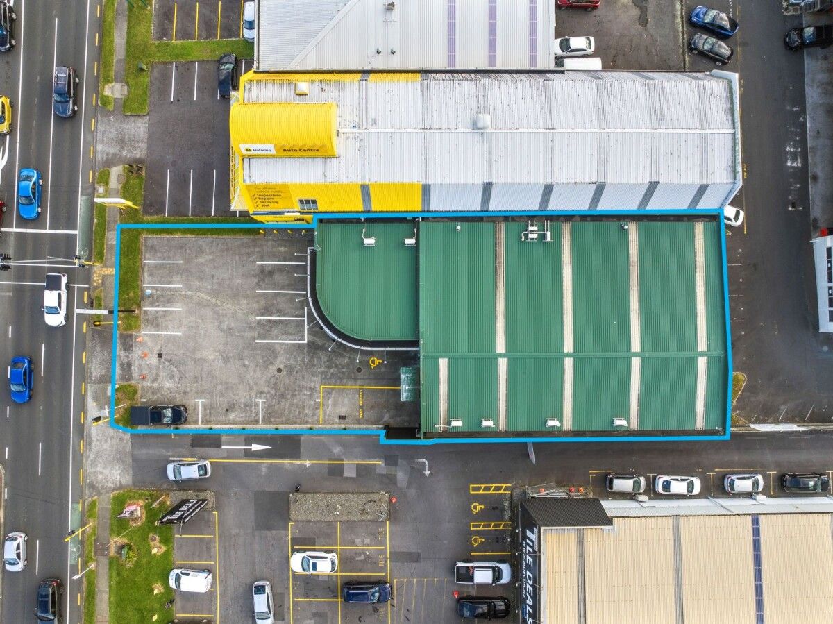 High-Profile Manukau Retail Space - Mehr