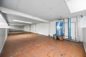 Rare Manukau Showroom with Premium Exposure
