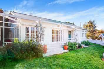 43 Trelissick Crescent , Ngaio