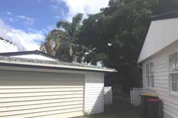 12 Hemsway Place, Sunnyhills