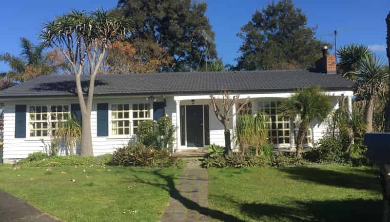 12 Hemsway Place, Sunnyhills