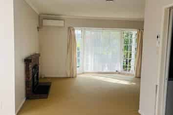 12 Hemsway Place, Sunnyhills