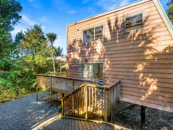 281 Huia Road, Titirangi