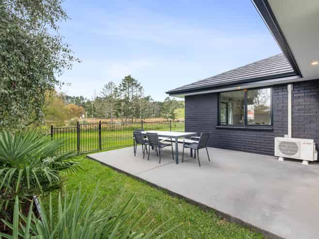 11 Riverboat Lane, Helensville