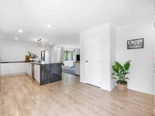 11 Riverboat Lane, Helensville
