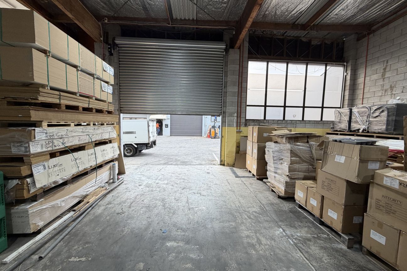 Versatile 300sqm industrial unit - East Tamaki - Vista 3