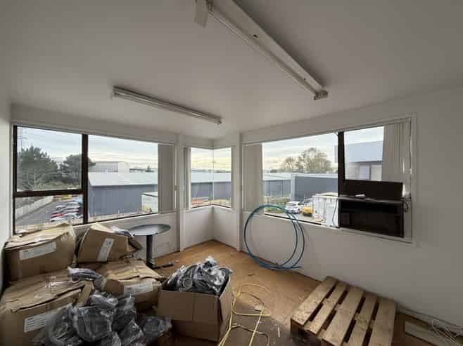 Versatile 300sqm industrial unit - East Tamaki
