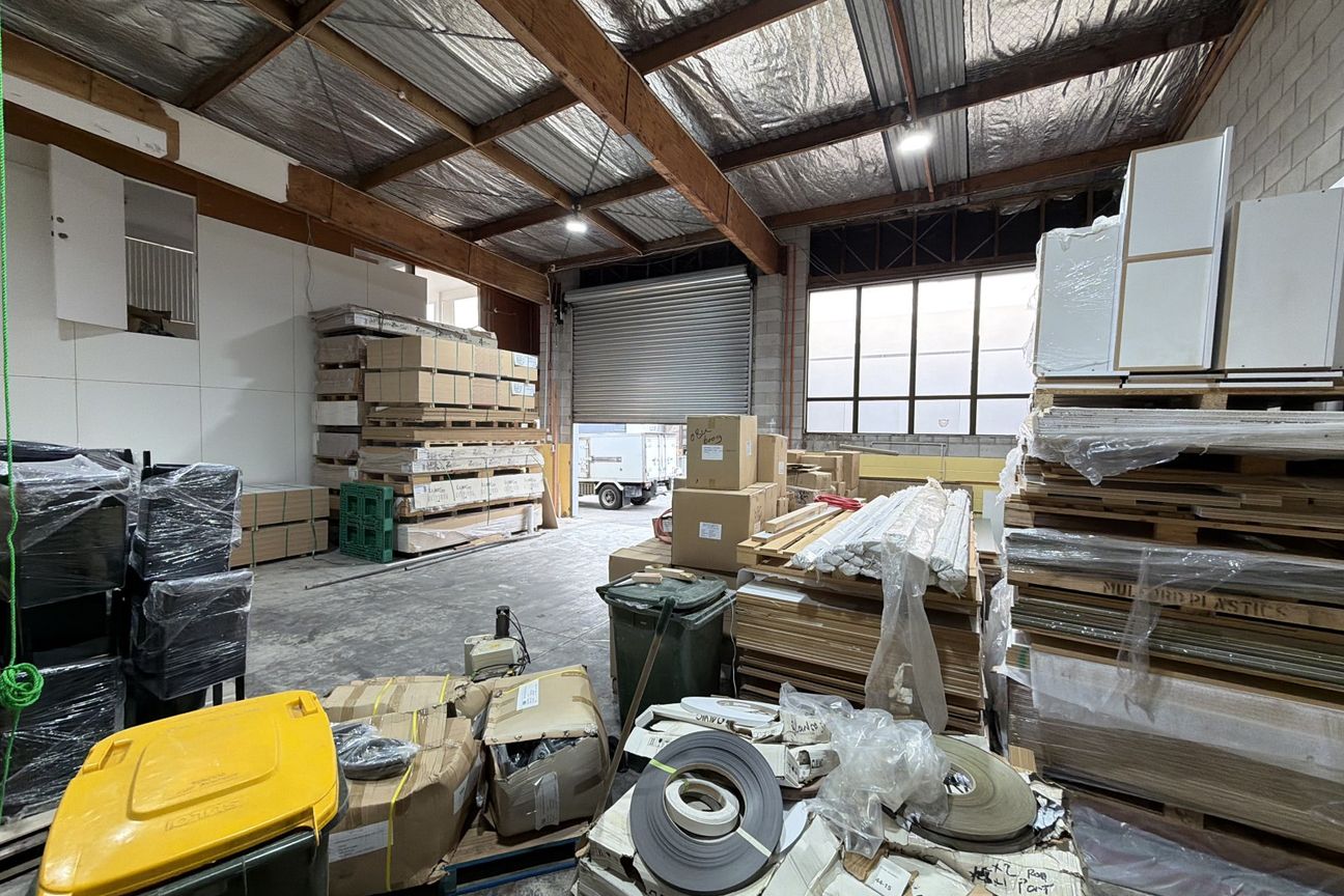 Versatile 300sqm industrial unit - East Tamaki - Vista 2