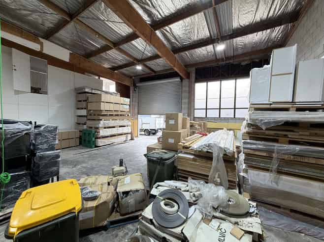 Versatile 300sqm industrial unit - East Tamaki