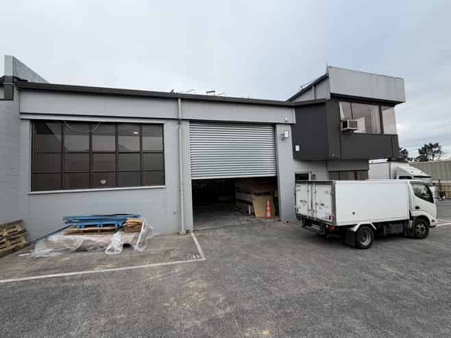 Versatile 300sqm industrial unit - East Tamaki