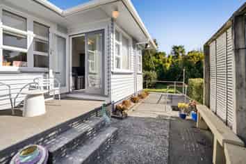 6 Mahoe Street, Inglewood