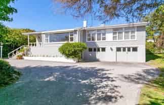 2/1 Henry Hill Road, Hilltop