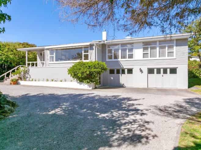 2/1 Henry Hill Road, Hilltop