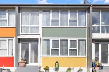 5/55 Apu Crescent, Lyall Bay