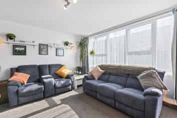 5/55 Apu Crescent, Lyall Bay