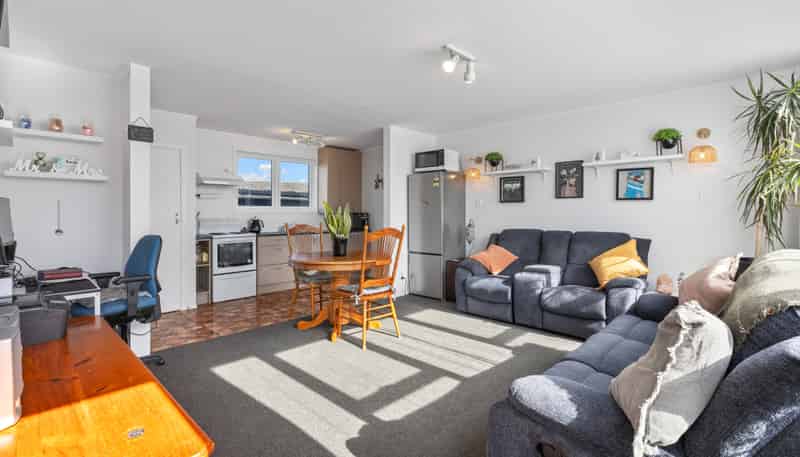 5/55 Apu Crescent, Lyall Bay