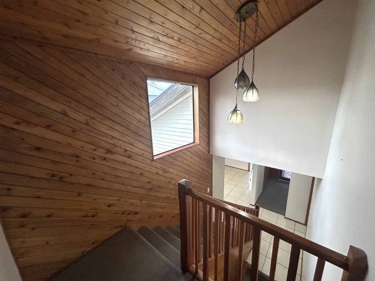 Spacious Three Bedroom in Mt Wellington! - More